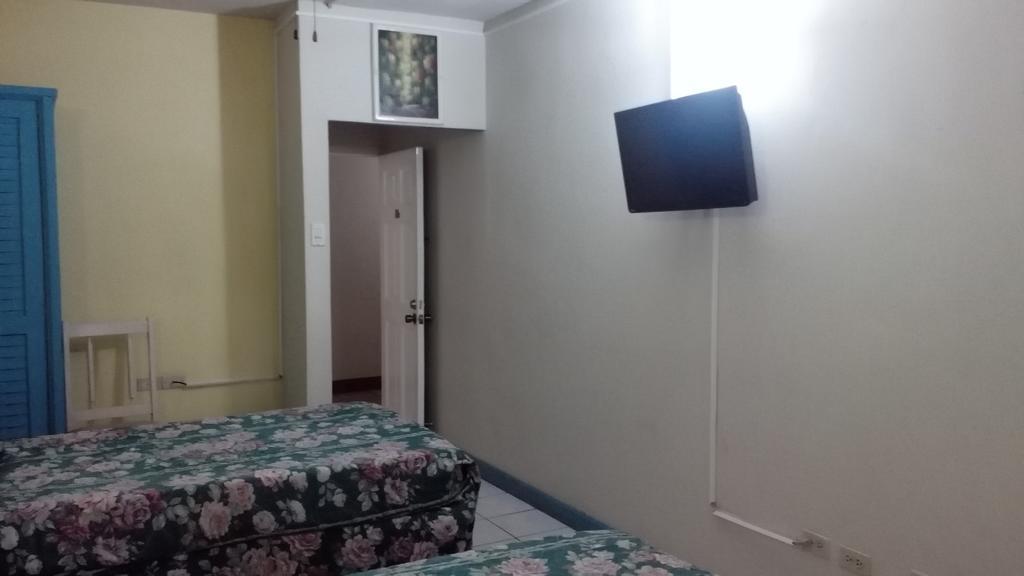אוצ'ו ריוס Village Hotel חדר תמונה