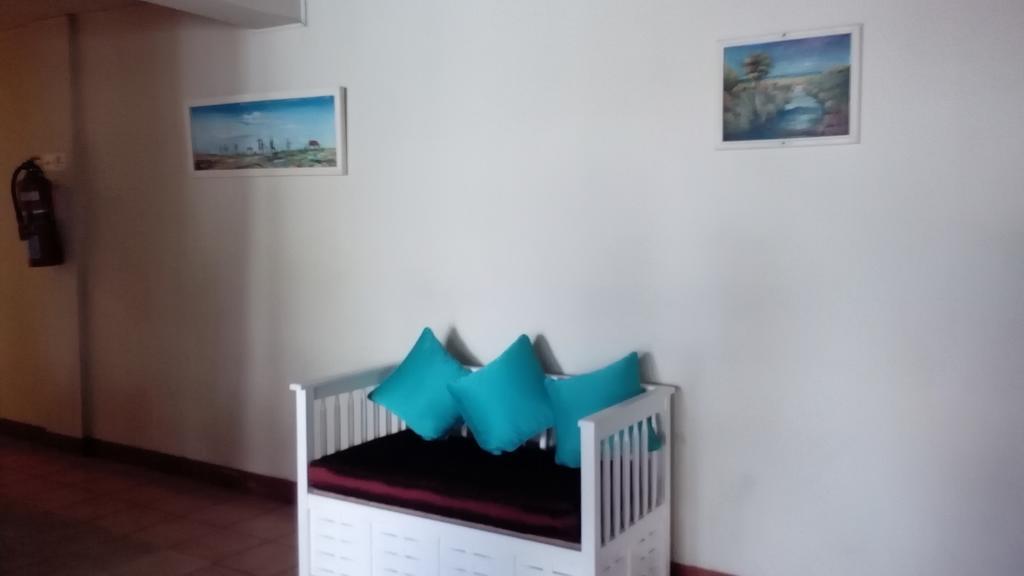 אוצ'ו ריוס Village Hotel מראה חיצוני תמונה