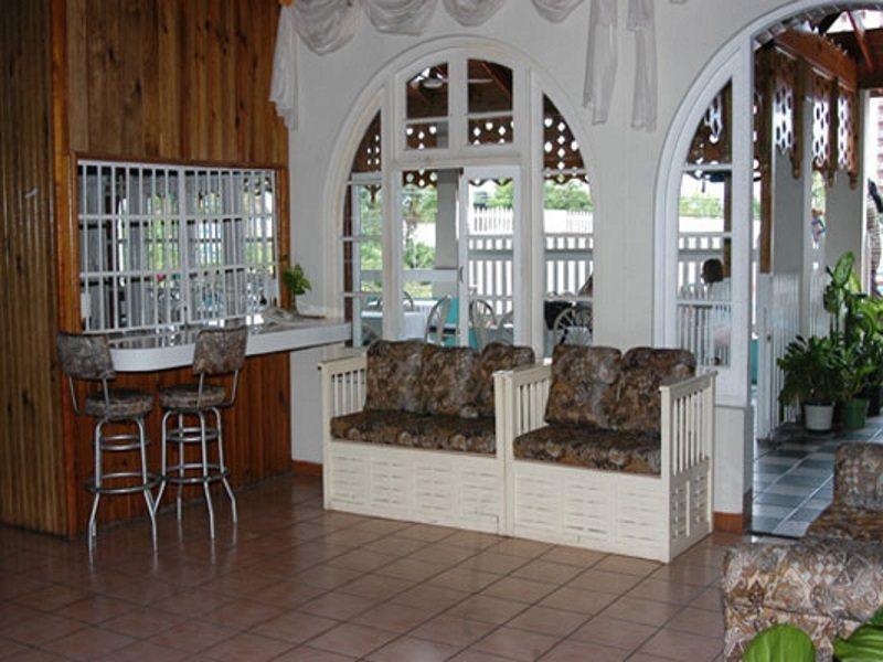 אוצ'ו ריוס Village Hotel מראה פנימי תמונה